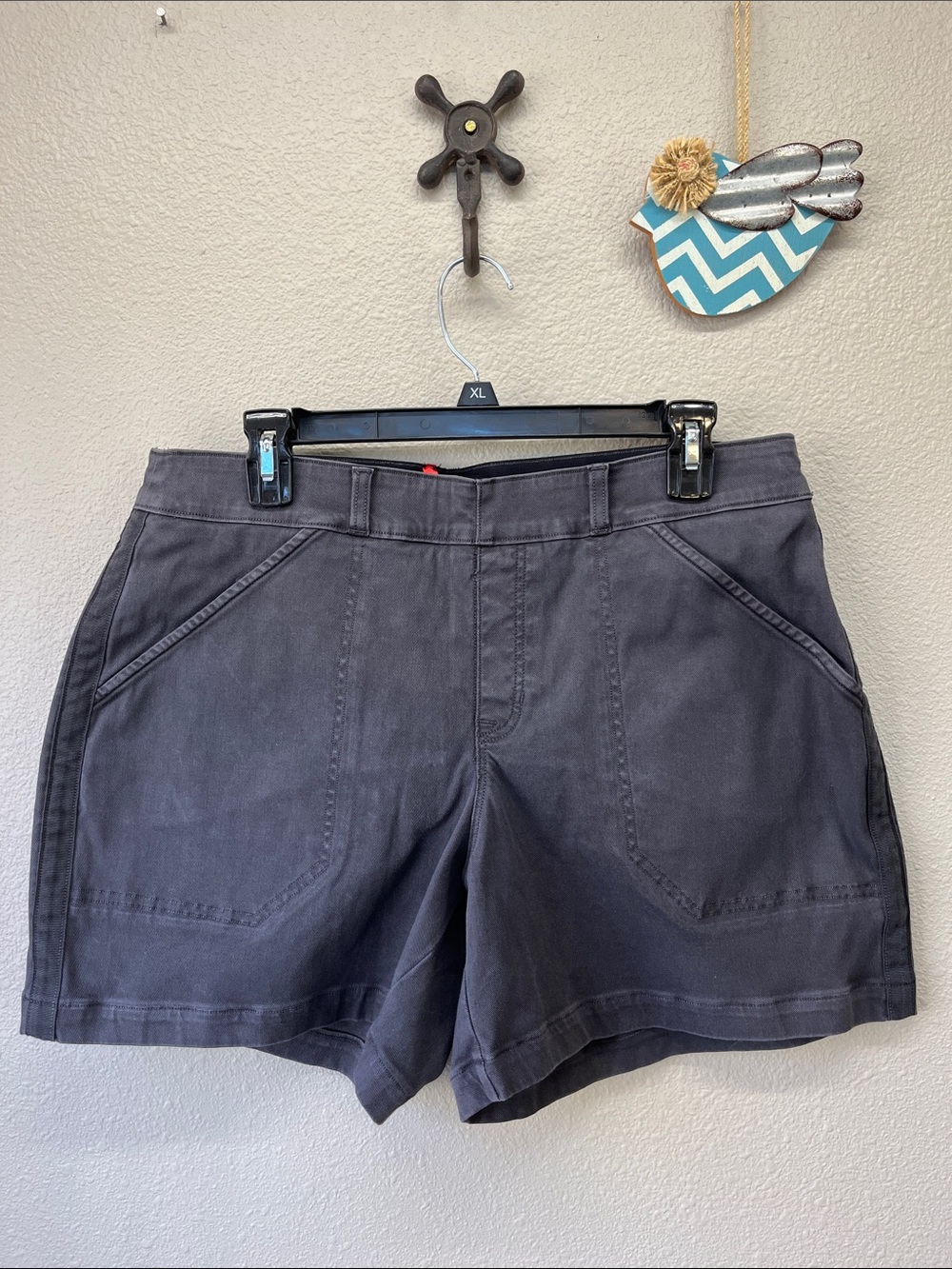 Spanx pull on shorts size XL
